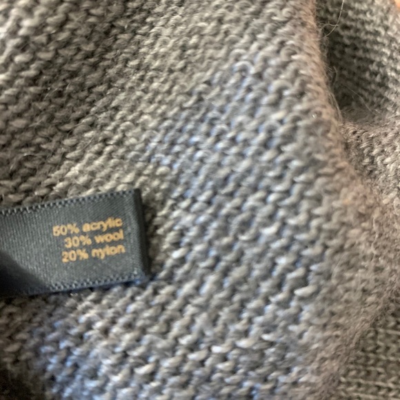 Outback Red sweater large grey cool design on back - Picture 5 of 6